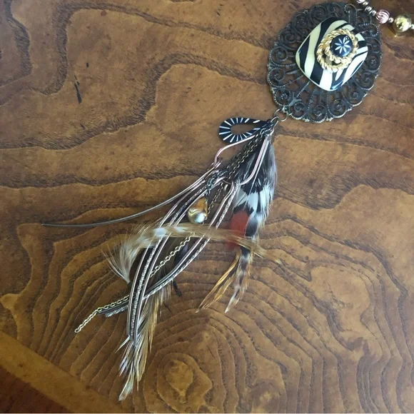 Handcrafted repurpose freshwater pearl feather claw Czech glass Pearl necklace